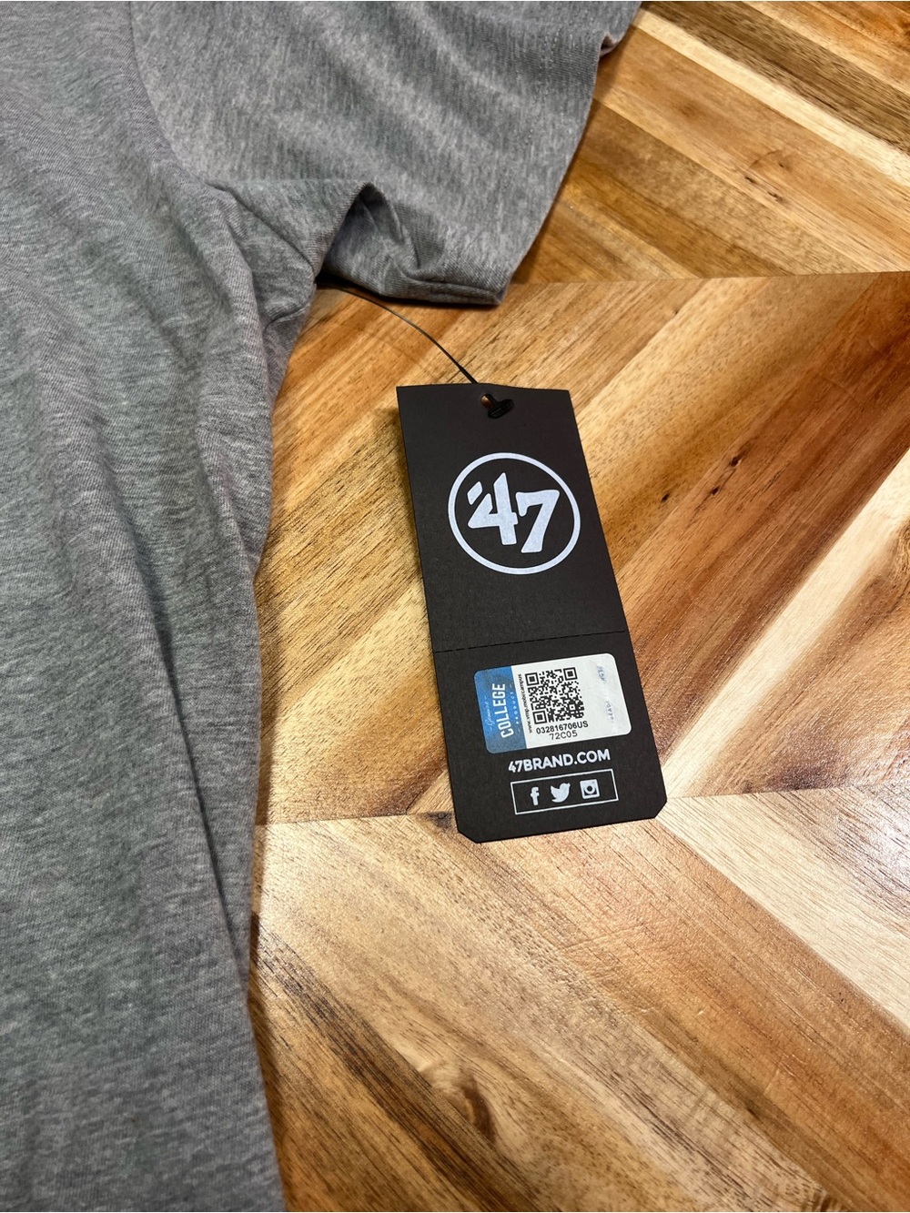 Men’s 47 Brand Miami Hurricanes Gray Graphic Tee with Orange Logo - Picture 5 of 8